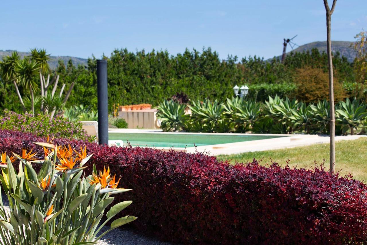 Alegria Villa *